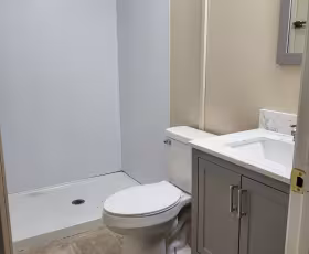 deck hill bathroom